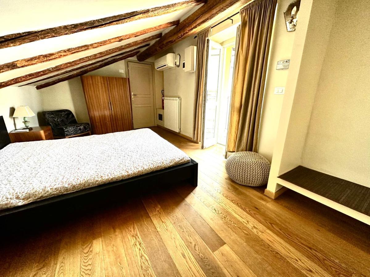 Le Finestre Sulla Mole Apartment Turin Exterior photo