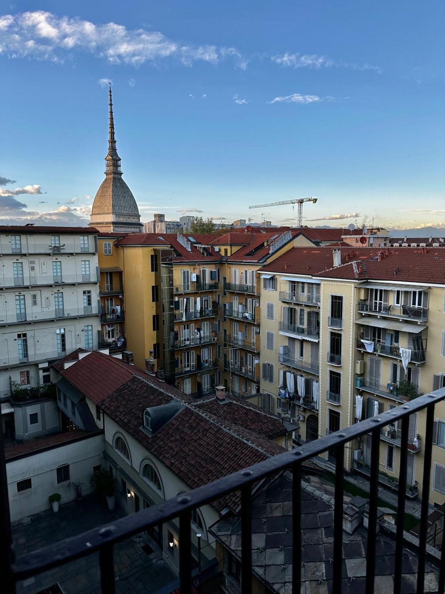 Le Finestre Sulla Mole Apartment Turin Exterior photo